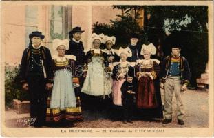 La Bretagne, Costumes de Concarneau / French folklore, traditional costumes (EK)