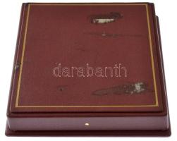 Asszonyi Tamás (1942-) 1974. "25 éves a Szocialista Magyar Könyvtárügy" kétoldalas, öntött...