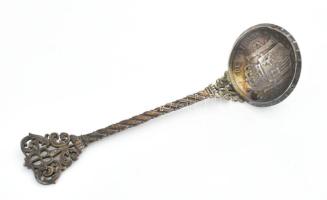 Ezüst(Ag) spanyol pénzérméből készült kanál, fém nyéllel, h: 11,5 cm