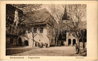 Nagyszeben, Hermannstadt, Sibiu; Városház udvara, katonák. Jos. Drotleff Nr. 73. 1917. / Rathaushof / town hall&#039;s courtyard, soldiers