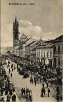 1917 Beszterce, Bistritz, Bistrita; Fa utca, felvonulás, F. Potoszmann üzlete / street, procession, shop