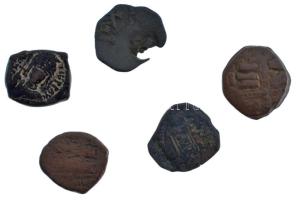 Bizánci Birodalom 5db klf ~10-11. századi rézpénz T:3 repedés Byzantine Empire 5xdiff copper coin from the ~10-11. century C:F cracked