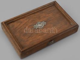 Ezüst (Ag) hatszemélyes desszertes készlet (lapát és villák, össz. 8 db), szürke gémet ábrázoló, nem...