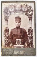 cca 1914 Katonaportré, keményhátú fotó Schäffer Ármin budapesti műterméből, foltos, sérült, 16,5×10,5 cm