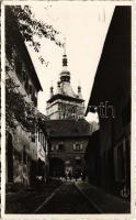 Segesvár, Schässburg, Sighisoara; utca, étterem / street view, restaurant (szakadások / tears)