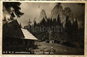 Egyes-kő, Egyeskő, Piatra Singuratica; E.K.E. menedékház, Csíki havas / rest house (fa)