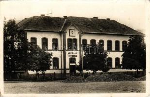 1943 Naszód, Nasaud; M. kir. állami népiskola / school (fl)