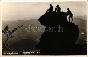 1942 Nagybánya, Baia Mare; Rozsály csúcson, turisták / Varful Ignis / mountain peak, tourists (EK)