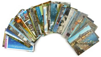 Kb. 80 db MODERN külföldi város képeslap nagy méretben / Cca. 80 modern big-sized town-view postcards from all over the world