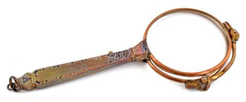 Régi lornyon, dekoratív mintázatú szárral, apró kopásnyomokkal, h: 11 cm