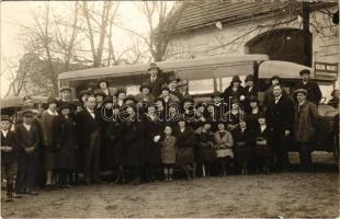 1927 Ménfőcsanak (Győr), győri kir. áll. tanítóképző, tanító, növendék, csoportkép, busz (EK)