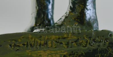 Olvashatatlan jelzéssel: Az oktató. Mázas kerámia. Kis sérüléssel 42 cm