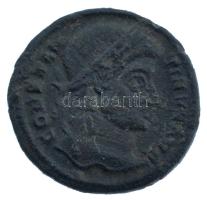 Római Birodalom / Siscia / I. Constantinus 320. AE Follis bronz (2,58g) T:XF patina Roman Empire / Siscia / Constantine I 320. AE Follis bronze CONST-ANTINVS AVG / VIRTVS EXERCIT - VOT XX - delta SIS dot (2,58g) C:XF patina