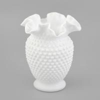 Fenton üveg váza. Fehér, formába öntött, hibátlan 15 cm
