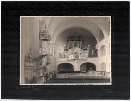 1938 Gyoma, templombelső szószékkel és orgonával, nagyméretű, kartonra kasírozott fotó, jelzett (Hargita műterem), jó állapotban, 23x17 cm