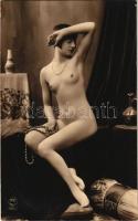 Erotikus meztelen hölgy / Erotic vintage nude lady. P.C. Paris 2167. (non PC) (EK)