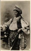 Baranyai leány, magyar folklór / Hungarian folklore, young girl from Baranya