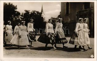 1931 Kalocsai népviselet, magyar folklór / Hungarian folklore from Kalocsa