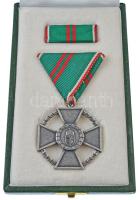 1991. "Magyar Köztársasági Ezüst Érdemkereszt, polgári tagozat" ezüstözött bronz kitüntetés mellszalagon, kissé sérült eredeti dísztokban, szalagsávval T:UNC Hungary 1991. "Silver Cross of Merit of the Hungarian Republic, Civil Grade" silver plated bronze decoration with ribbon, in slightly damaged original case with miniature ribbon C:UNC NMK 745.