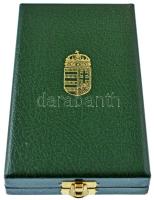 1991. "Magyar Köztársasági Ezüst Érdemkereszt, polgári tagozat" ezüstözött bronz kitünteté...