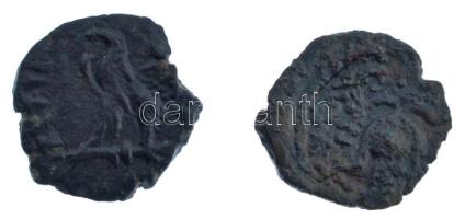 Ókori Görögország(?) 2db kisméretű bronz érme (1,89g, 1,47g) T:F Ancient Greece(?) 2pcs small sized bronze coins (1,89g, 1,47g) C:F