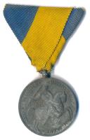 1941. Délvidéki Emlékérem Zn emlékérem mellszalagon. Szign.: BERÁN L. T:XF oxidáció Hungary 1941. Commemorative Medal for the Return of Southern Hungary Zn medal with ribbon. Sign: BERÁN L. C:XF corrosion NMK 429