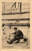 Aus dem Matrosenleben. K.u.K. Kriegsmarine Matrose / WWI Austro-Hungarian Navy, mariner washing on board. Phot. Alois Beer. Verlag F. W. Schrinner, Pola 1916. (ragasztónyom / glue mark)