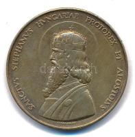 Madarassy Walter (1909-1994) 1938. "Budapest - Szent István / Szent Jobb" kétoldalas bronz emlékérem (40mm) T:XF