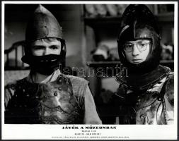 cca 1965 ,,Játék a múzeumban" című magyar film jelenetei és szereplői (köztük Gábor Miklós, Dal...