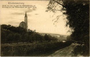 Klosterneuburg, Blick von der Au auf die Martinskirche, im Hintergrund das Waisenhaus der Stadt Wien