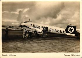 Deutsche Lufthansa, Fluggast-Abfertigung / German transport aircraft, swastika