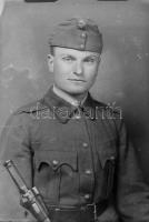 Katonaportrék (Horthy-korszak), egyikükön bajonettel, 2 db üvegnegatív, 9x6,5 cm