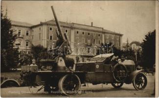 Repülőgép-üldöző autó-ágyú (légvédelmi ágyú) az Imperial Hotel Trento szálloda előtt. Fladung Othmár főhadnagy felvétele. Hadifénykép Kiállítás / WWI Austro-Hungarian K.u.K. military, anti-aircraft gun mounted on an automobile in front of the Imperial Hotel in Trento (Südtirol) (EK)