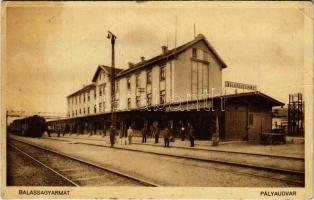 Balassagyarmat, Pályaudvar, vasútállomás, vonat (fa)
