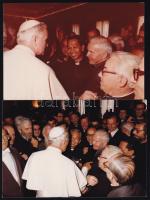 1982 II. János Pál pápa Vatikáni jelzett hivatalos fotók 2 db 14x9 cm