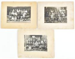 1932-1935 Iskolai osztályképek (X. ker. tisztviselőtelepi Széchenyi István gimnázium), 3 db kartonra kasírozott fotó, vegyes állapotban, kissé foltos/sérült karton, 14,5x11 cm