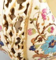 Fischer Ignác antik kínáló, jelzett (Fischer I. Budapest), mázhibákkal, kopásnyomokkal, 24x14x16 cm