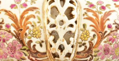 Fischer Ignác antik kínáló, jelzett (Fischer I. Budapest), mázhibákkal, kopásnyomokkal, 24x14x16 cm