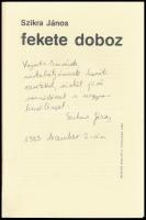 Szikra János 2 műve, a szerző által DEDIKÁT példányok: 

Fekete doboz. Bp., 1989., Magyar Bibliofi...