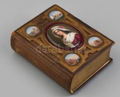 Exkluzív fotóalbum vizitkártyának. Közepén miniatúrával, kézzel festett, körül litho városképekkel, ...