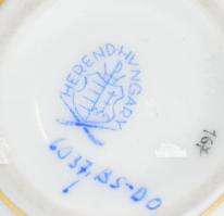 Herendi virág mintás porcelán bonbonier, kézzel festett, jelzett, apró kopásnyomokkal, m: 4 cm