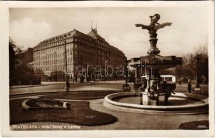 Pozsony, Pressburg, Bratislava; Hotel Savoy a Carlton / Carlton és Savoy szálloda, autóbusz, villamos / street view, hotel, autobus, tram (vágott / cut)