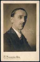 cca 1910 Strelisky Sándor (1851-1922) budapesti fényképész műtermében készült vintage felvételek ezü...