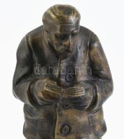 Szamosi Imre (1887-1965): Olvasó férfi. Bronz, jelzett, márvány talapzat, m: 27 cm