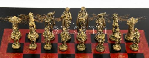 Díszes sakk. Lakkozott tábla, bronz figurákkal, 64x58 cm