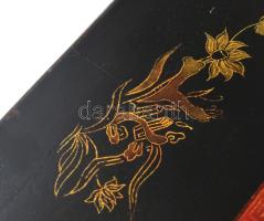 Díszes sakk. Lakkozott tábla, bronz figurákkal, 64x58 cm