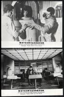 cca 1970 ,,Meteorvadászok című NDK - lengyel tudományos-fantasztikus film jelenetei és szereplői (főszereplő Gojko Mitic), 17 db vintage produkciós filmfotó, ezüst zselatinos fotópapíron, a használatból eredő (esetleges) kisebb hibákkal, 18x24 cm