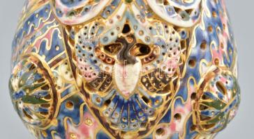 Fischer váza, kézzel festett keménycserép, jelzett (Fischer J. Budapest), XIX. sz. vége körül. Hasán...