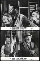 cca 1970 ,,A fekete farmer" című amerikai westernfilm jelenetei és szereplői, 10 db vintage pro...