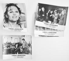 cca 1975 Claudia Cardinale főszereplésével a ,,Libera, szerelmem című olasz film jelenetei és szereplői, 10 db vintage produkciós filmfotó ezüst zselatinos fotópapíron, a használatból eredő (esetleges) kisebb hibákkal, 18x24 cm